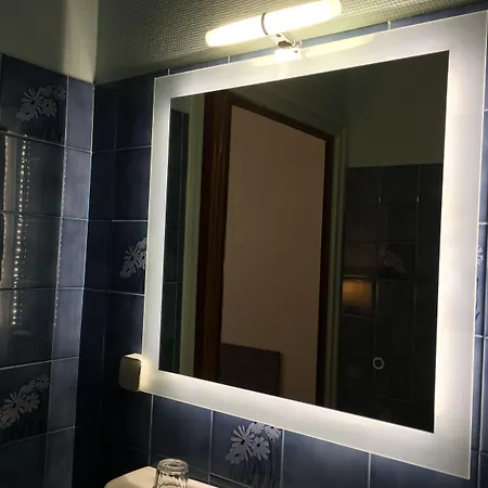 De L'avenue Hotel Tarbes