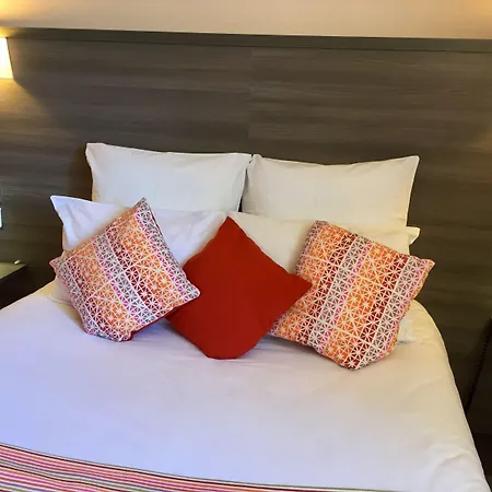 De L'avenue Hotel 2*