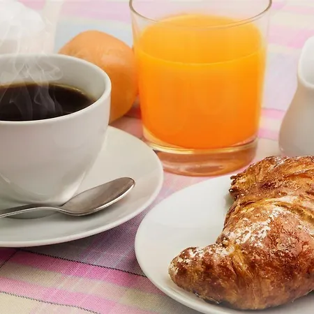 فندق De L'avenue 2*