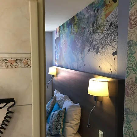 Hotel De L'avenue 2*