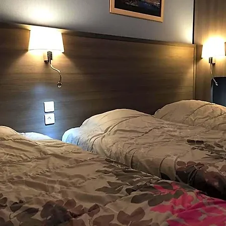 Hotel De L'avenue Tarbes