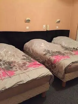 فندق De L'avenue 2*