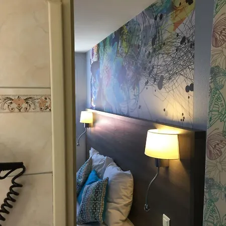 De L'avenue 2* تارْب