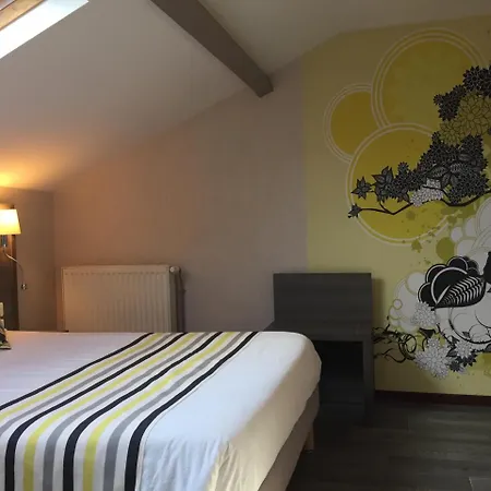 Hotel De L'avenue Tarbes